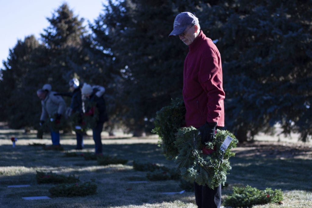 Community Honors Veterans In Wreath-laying Ceremony - Casper, WY Oil ...