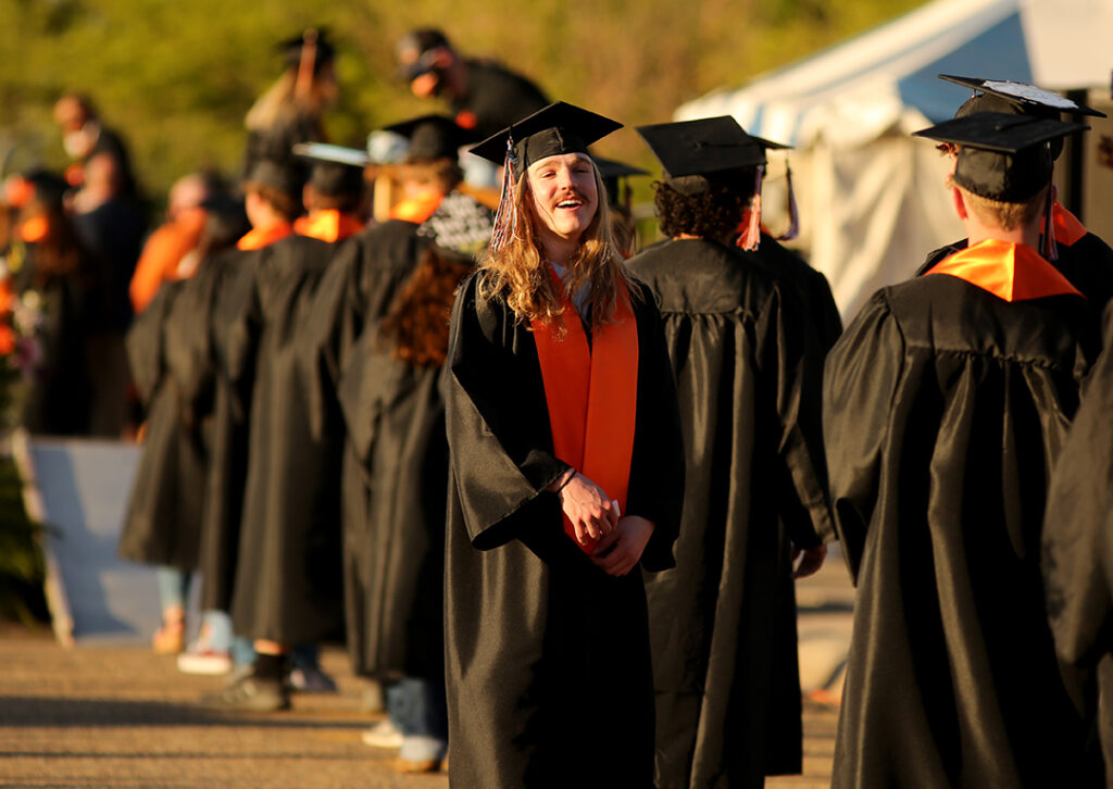 Wyoming High School Graduation Rates Improve For Seventh Consecutive Year Casper Wy Oil City News 9995