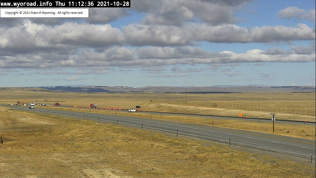 I80 in Wyoming seeing 60mph wind gusts; partial closures from Laramie