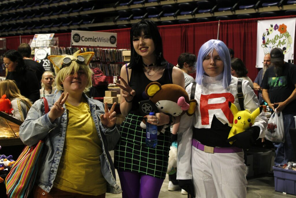 (PHOTOS) Cosplay, collectibles and special guests at Casper Comic Con