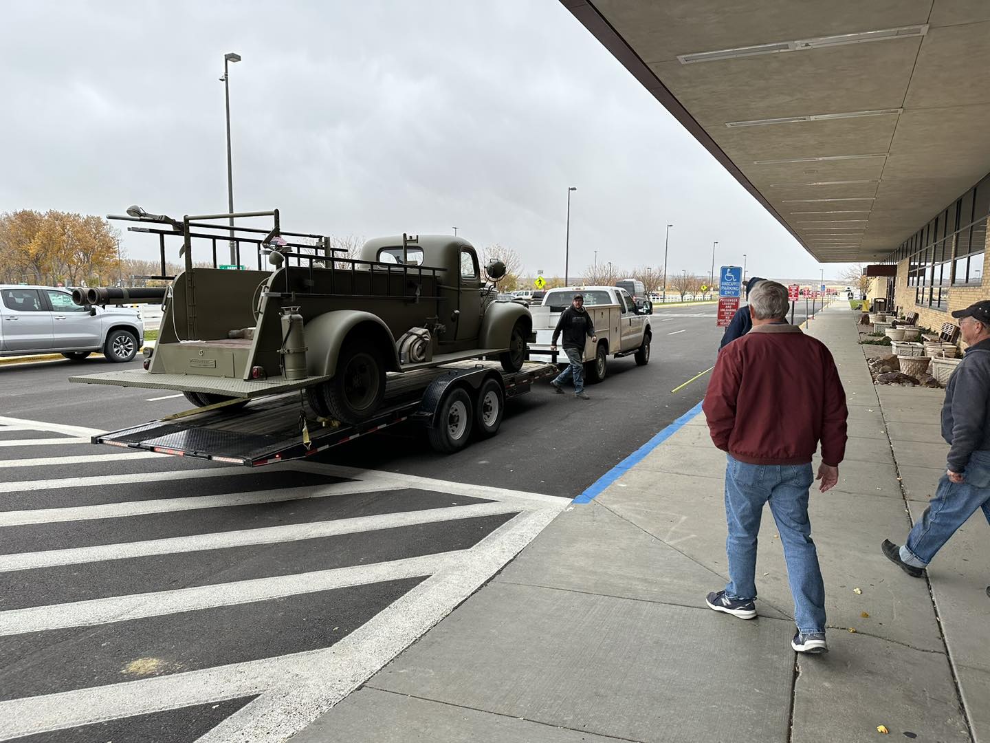 (PHOTOS) Historic Casper Army Air Base firetruck rolls into airport ...