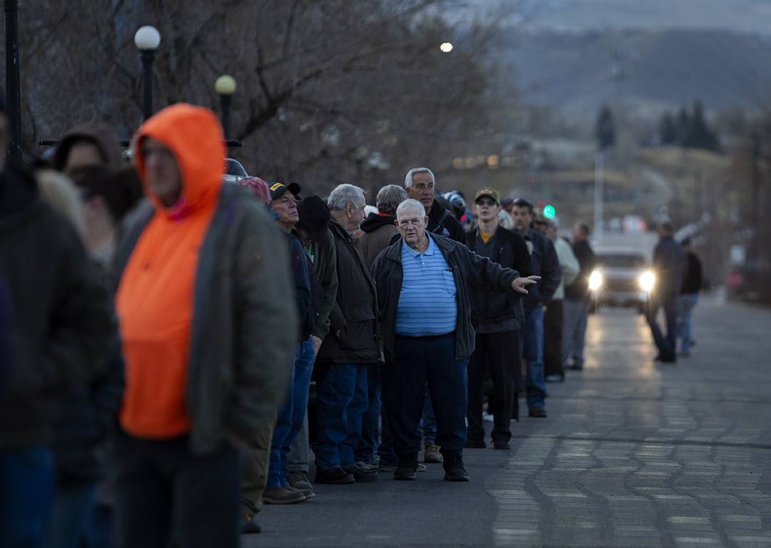 (PHOTOS) Casper voters rise early, line up at Fairgrounds for 2022 ...