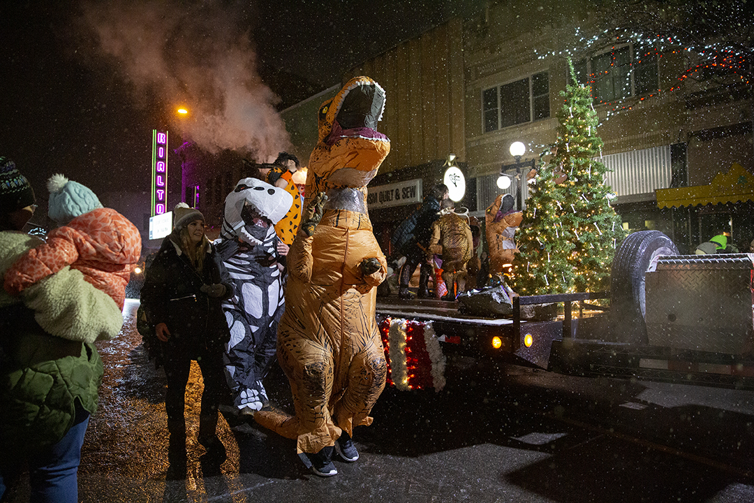 (PHOTOS) Kenny Electric's prehistoricthemed Christmas float wins grand